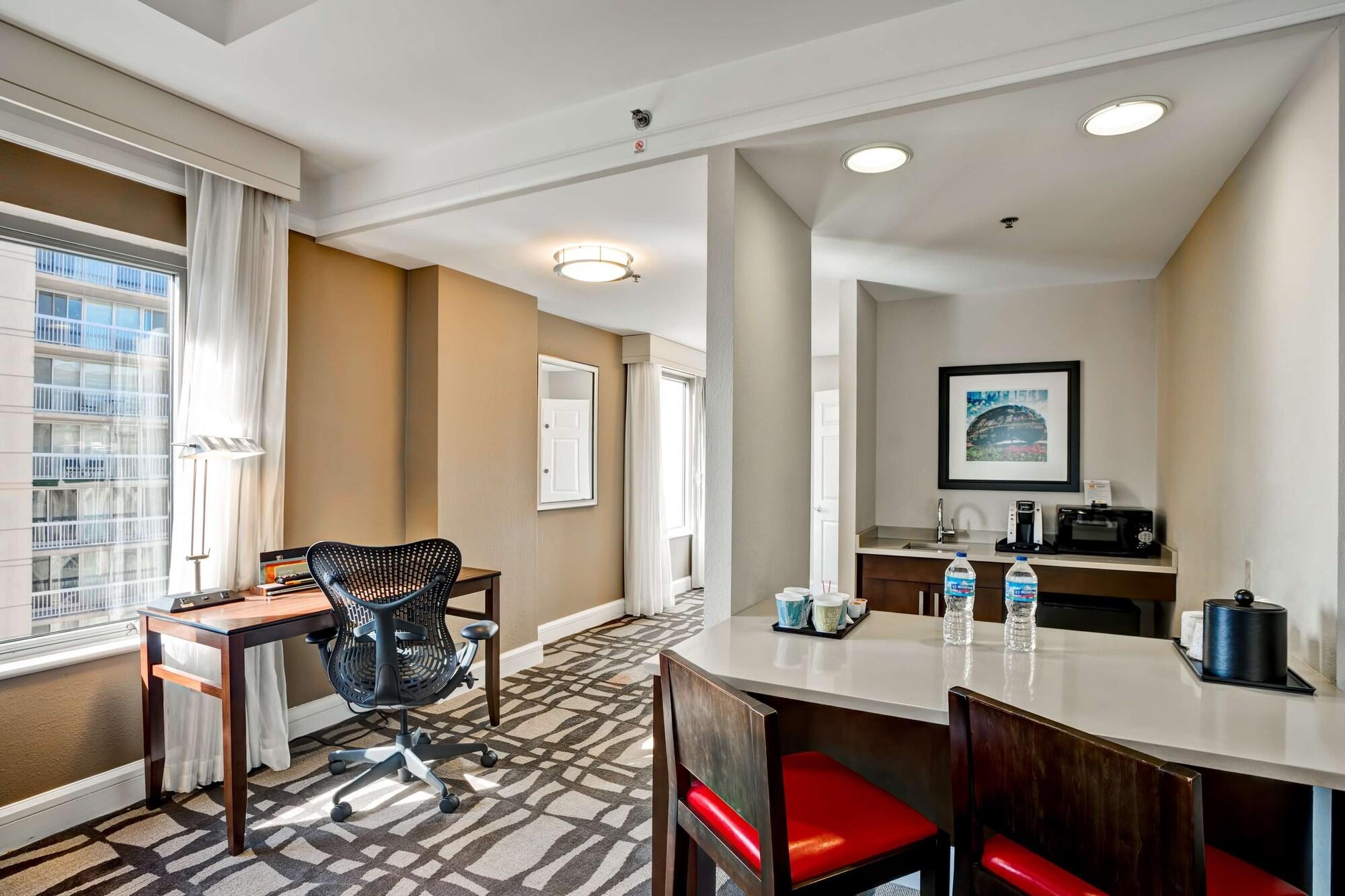Hilton Garden Inn Chicago Downtown/Magnificent Mile Exteriör bild