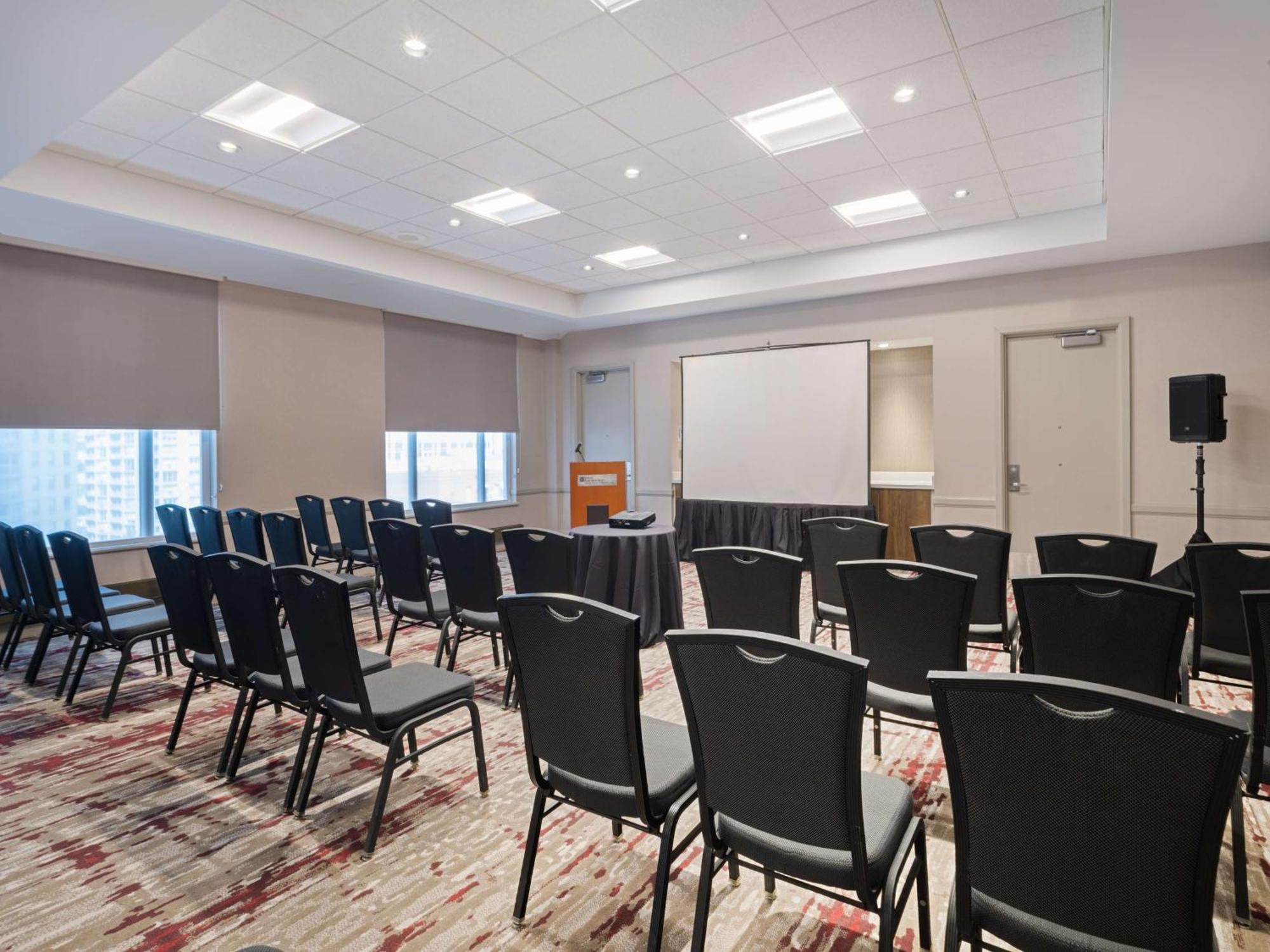 Hilton Garden Inn Chicago Downtown/Magnificent Mile Exteriör bild